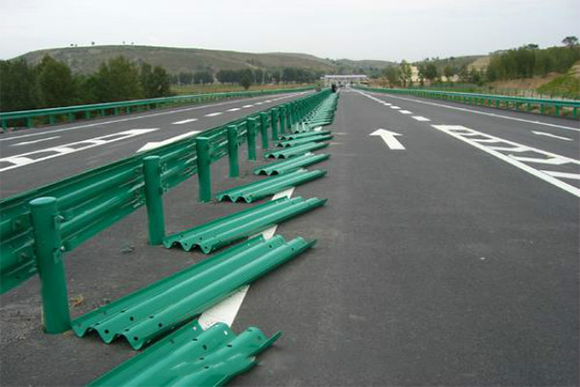 阿里波形护栏的维护与管理确保道路安全的关键步骤