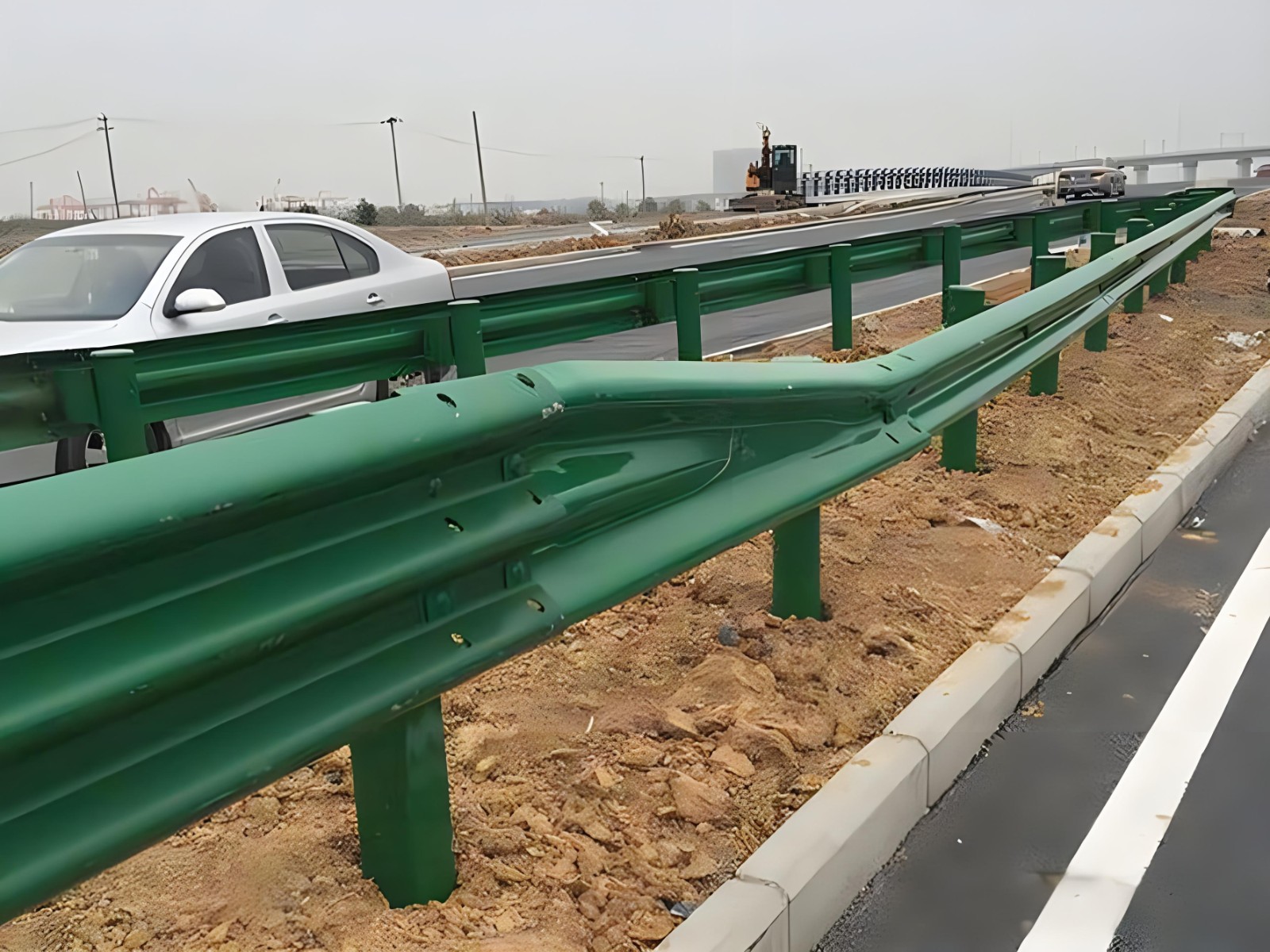 阿里高速波形护栏板日常维护方案确保道路安全新举措